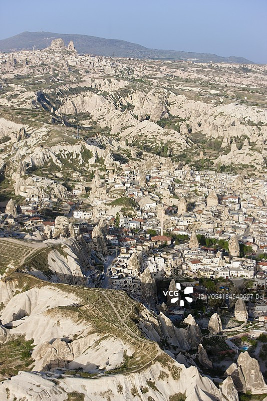 土耳其卡帕多西亚格雷梅小镇的鸟瞰图图片素材