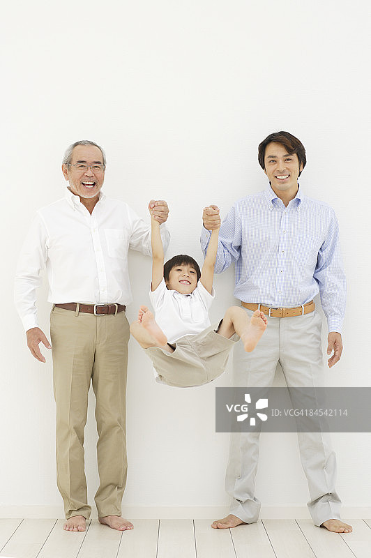 多代同堂家庭的肖像图片素材