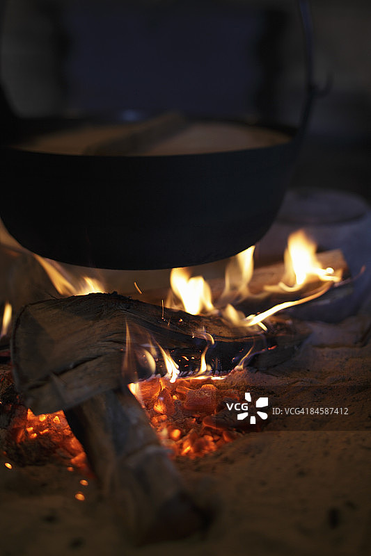 日式老房子的火炉图片素材