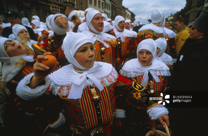 比利时班什狂欢节游行图片素材