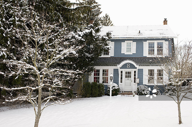 冬季雪景房屋图片素材