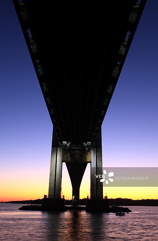 纽约韦拉札诺海峡大桥图片素材