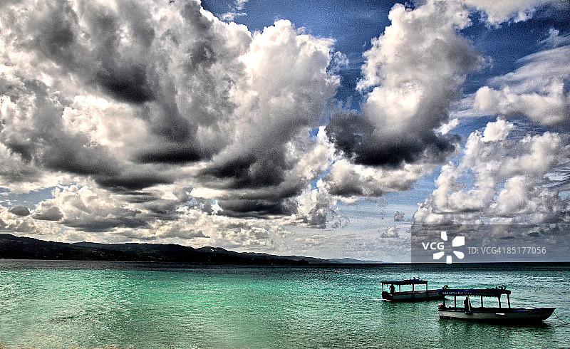 蒙特哥贝的暴风云图片素材