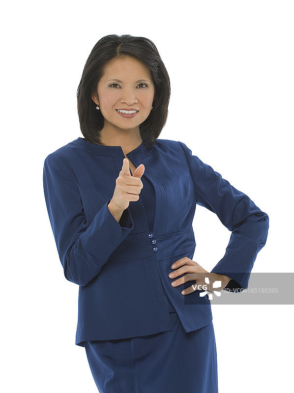 商务场景：年轻亚洲女人正在打电话图片素材