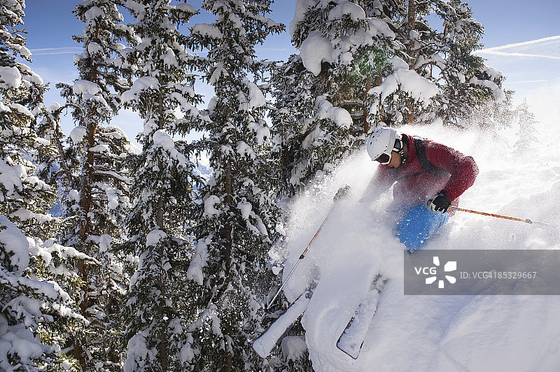 悬崖滑雪图片素材