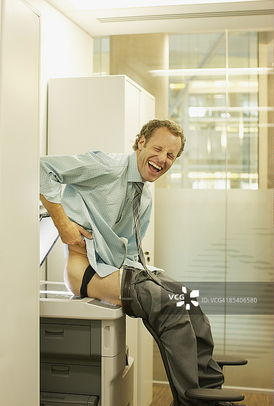 商人复印他的臀部图片素材