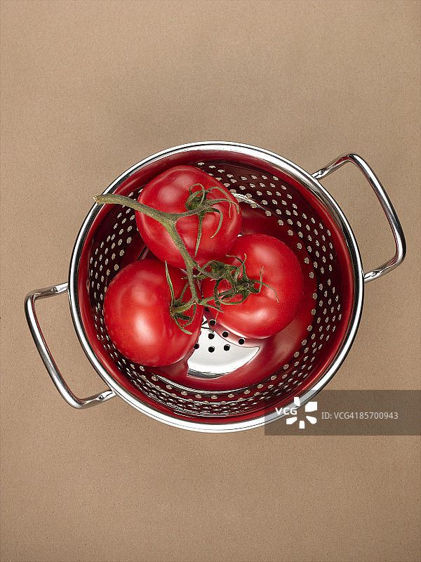 滤锅中的番茄图片素材