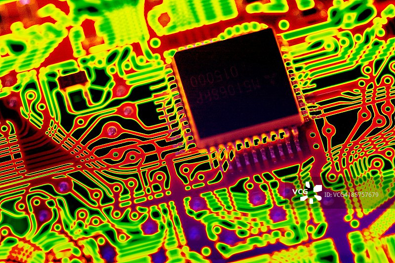 电路板上的电脑芯片图片素材