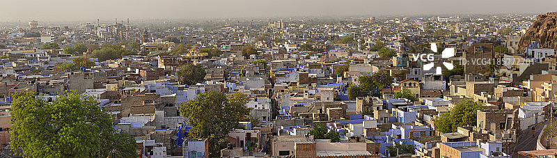 蓝色城市全景图片素材