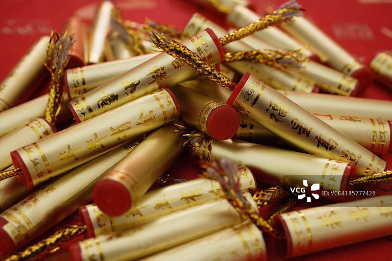 中国新年装饰品和鞭炮静物图片素材