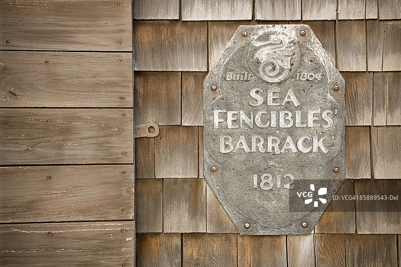 建筑墙上的历史标志图片素材