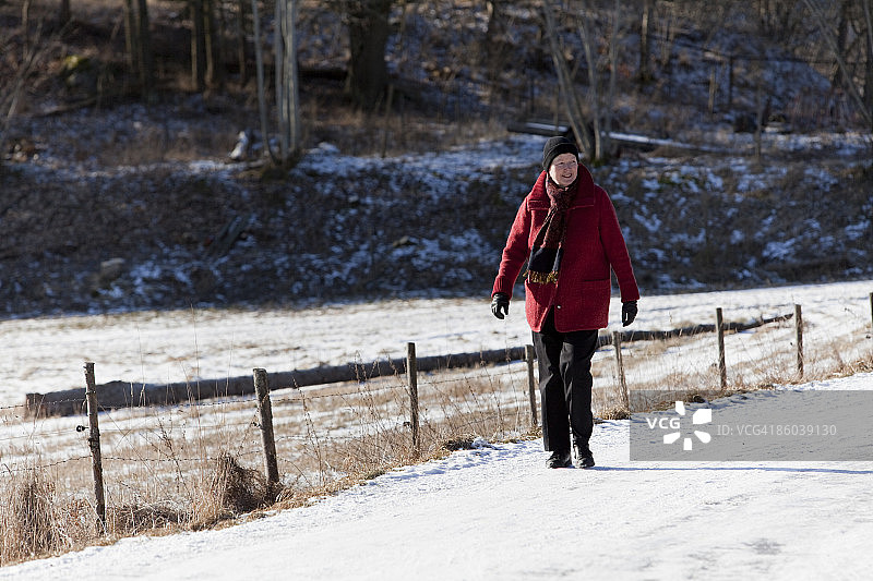老年人户外活动图片素材