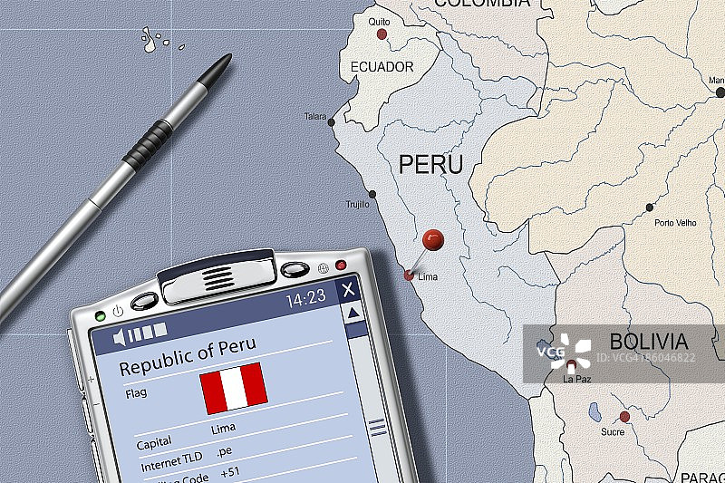 在显示信息的秘鲁地图上的PDA图片素材