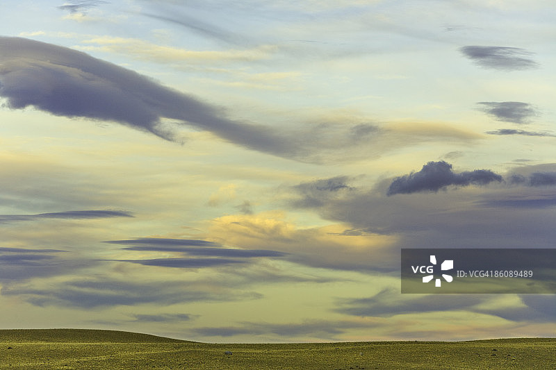 阿根廷巴塔哥尼亚的荚状云图片素材