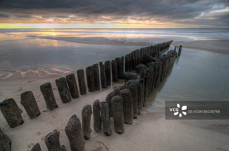 冬季叙尔特岛海滩图片素材