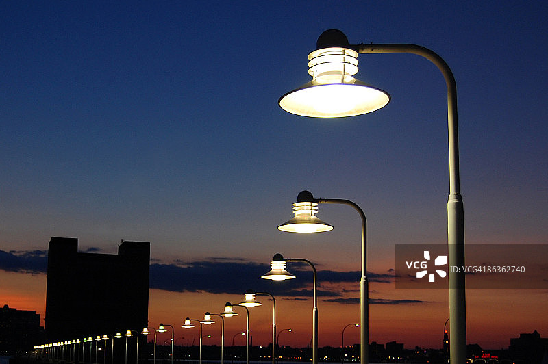 一排路灯图片素材