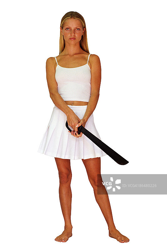 拿着弯刀的女人图片素材