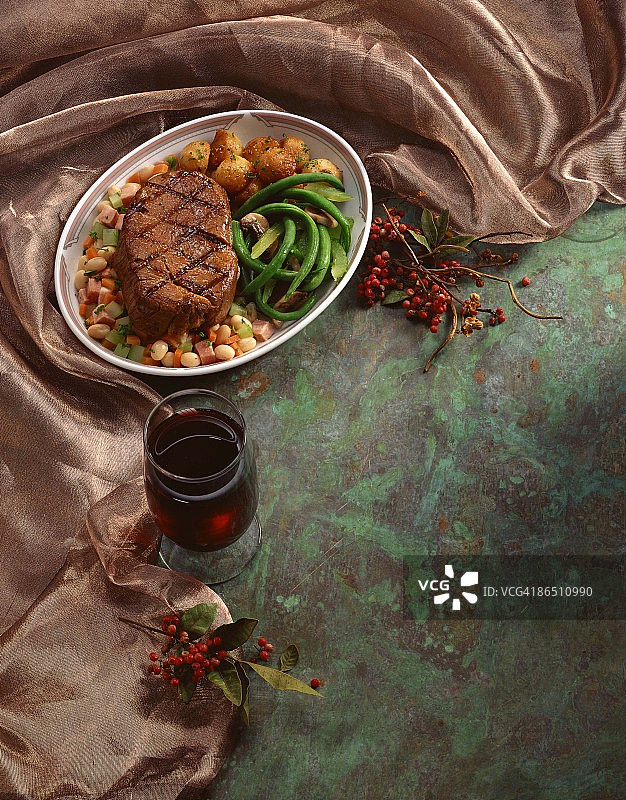 蔬菜佐上等肋排图片素材