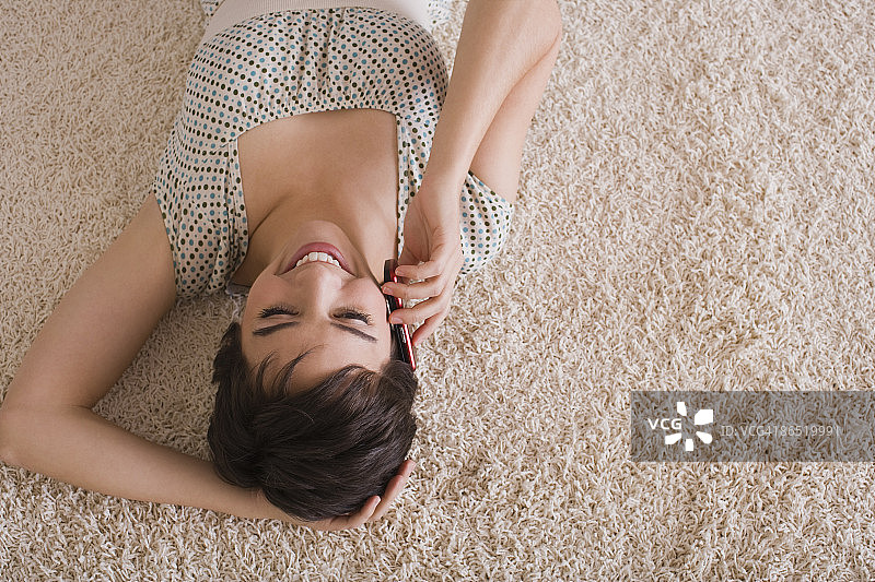 打电话的女人图片素材