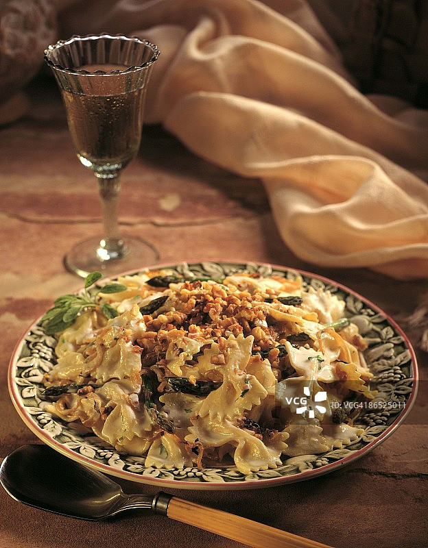 奶酪核桃领结面图片素材