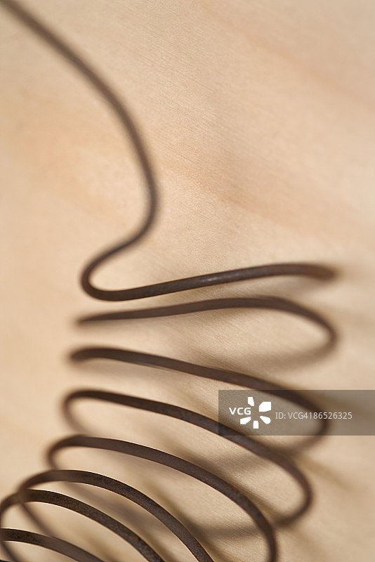 生锈的金属线圈图片素材