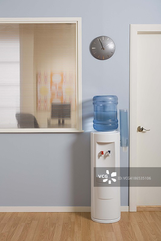 办公室饮水机图片素材