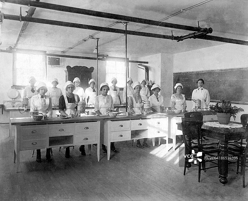 故事城高中家政课图片素材