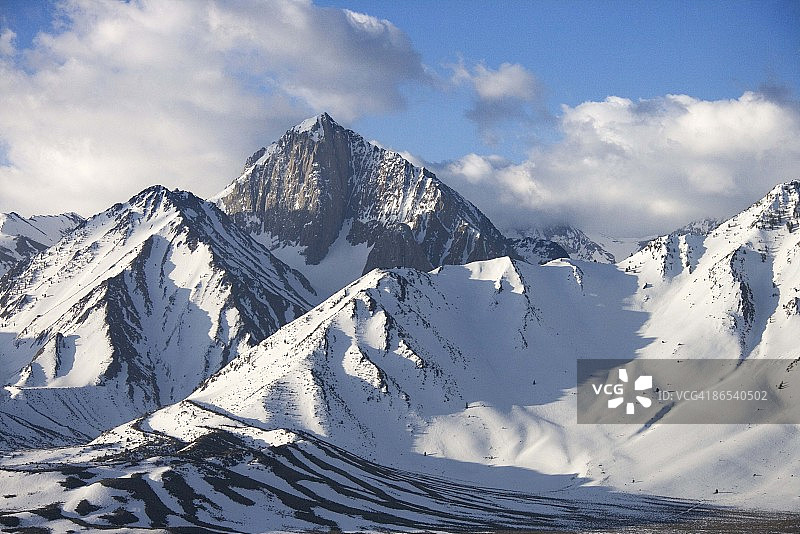 内华达山脉的雪景图片素材
