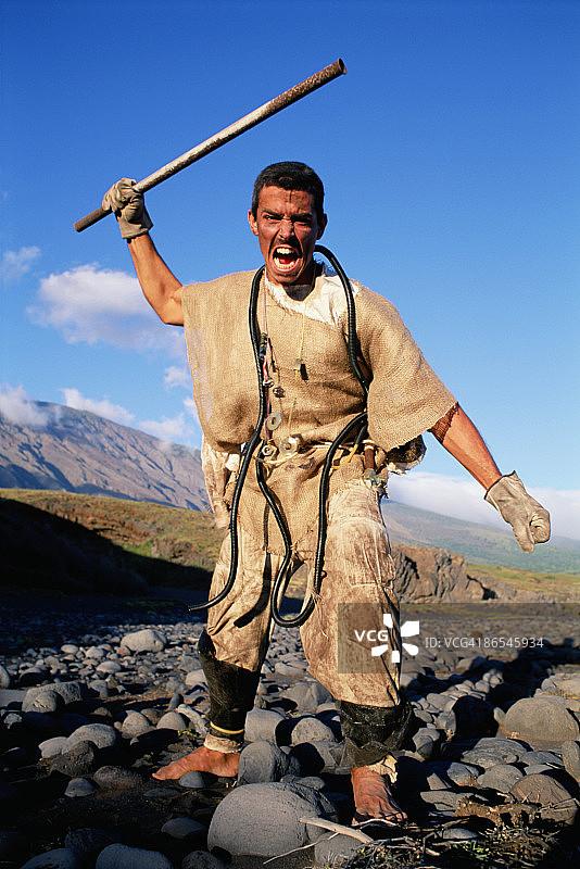 挥舞管道的末日男人图片素材