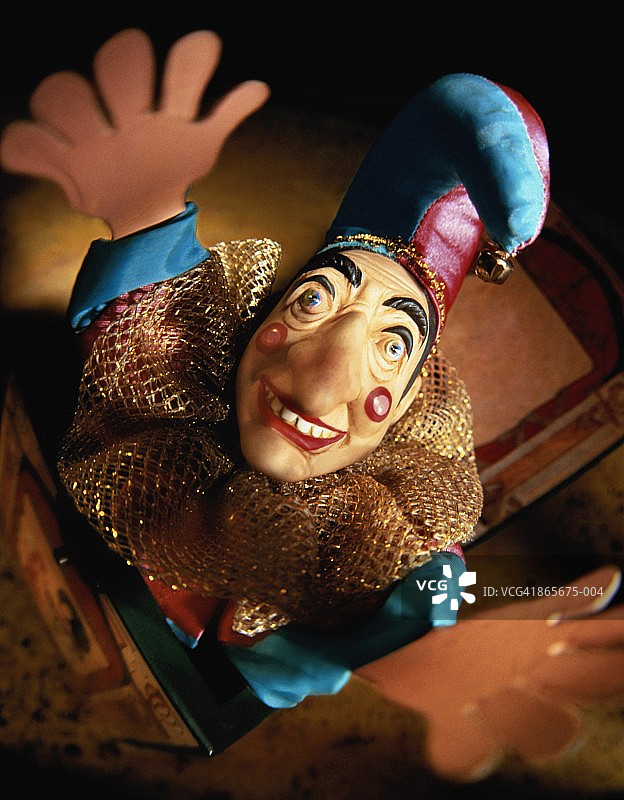 盒子里的杰克玩具，高角度视图图片素材