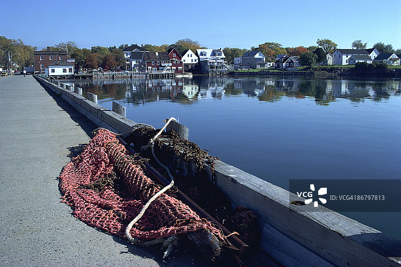 城镇与湖泊图片素材