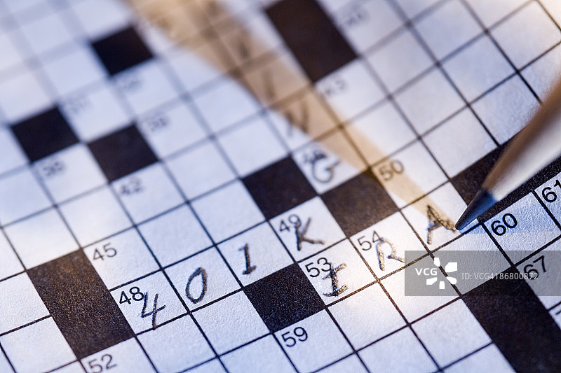 填字游戏和铅笔图片素材