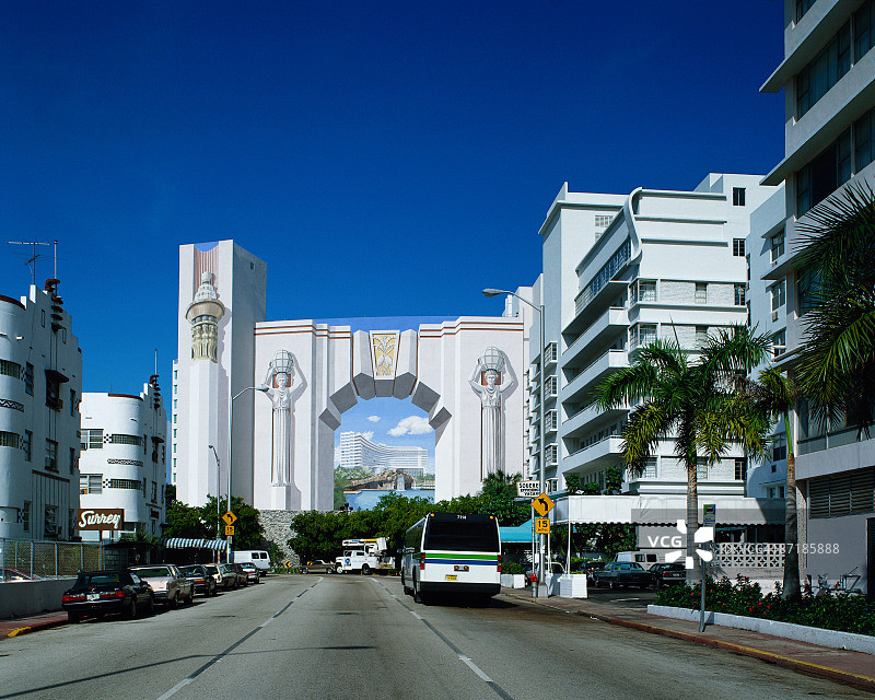 迈阿密海滩的柯林斯大道图片素材