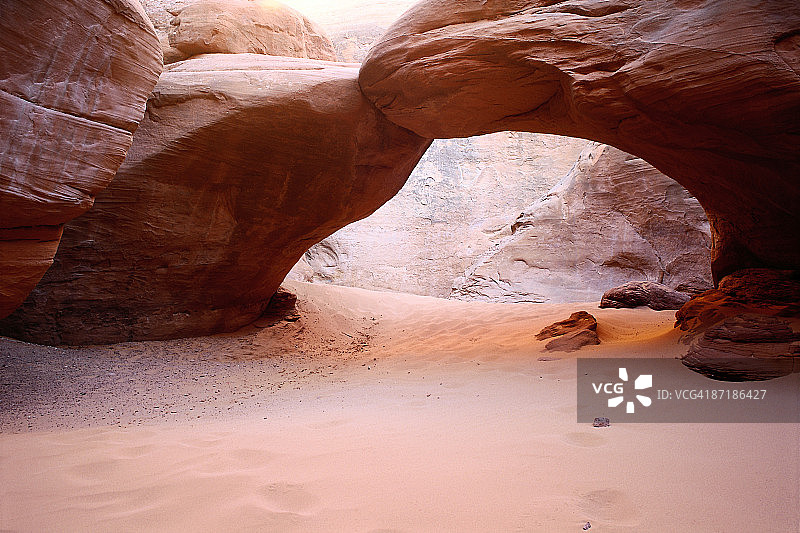 拱门国家公园的沙丘拱门图片素材