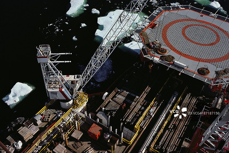 钻井船、直升机停机坪、起重机，博福特海，西北地区图片素材