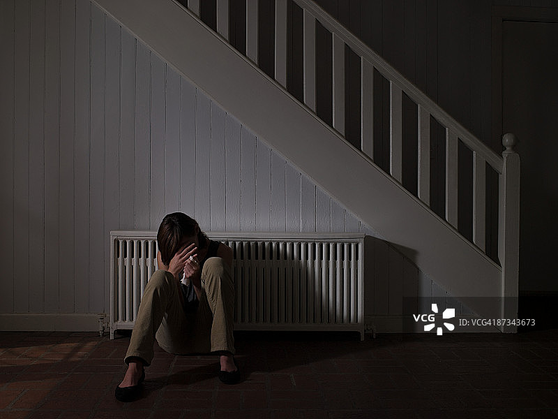 女人在哭泣图片素材