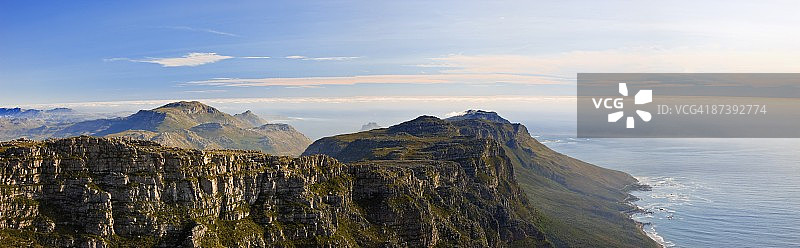 从南非开普敦桌山看到的南大西洋景色图片素材