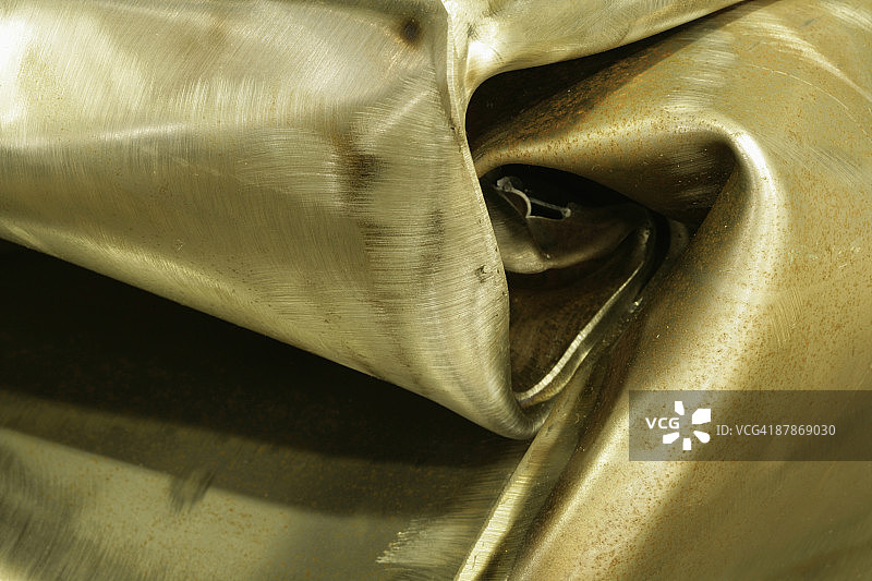 工业锁匠弯曲的金属板图片素材