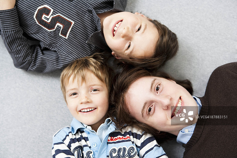 三兄弟图片素材