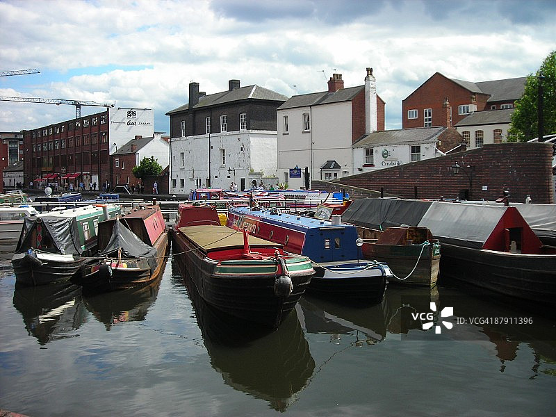 英国伯明翰的燃气路灯盆图片素材