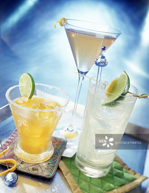 各种鸡尾酒托盘图片素材