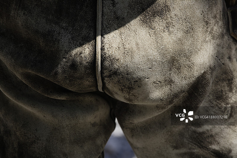 德国，巴伐利亚，彭茨伯格，穿着传统服装的人，特写图片素材