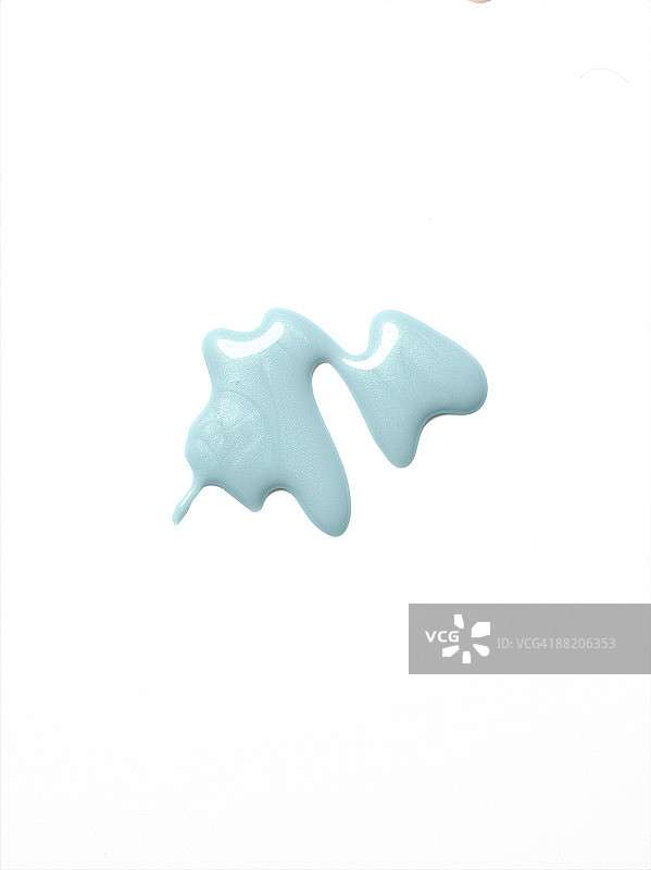 蓝色指甲油溢出图片素材