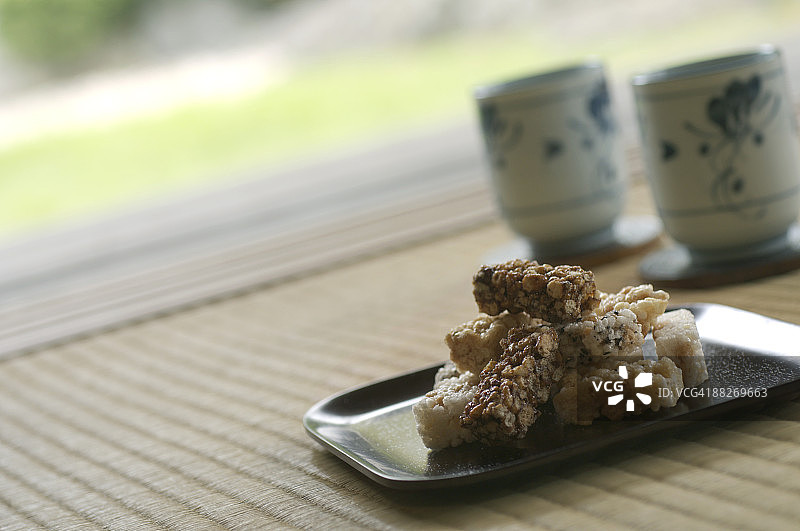 茶室中的日式甜点Okoshi图片素材