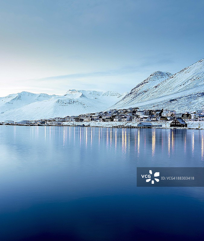 冰岛锡格吕菲厄泽镇图片素材