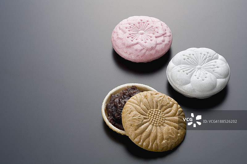 含谷物豆沙的威化饼图片素材