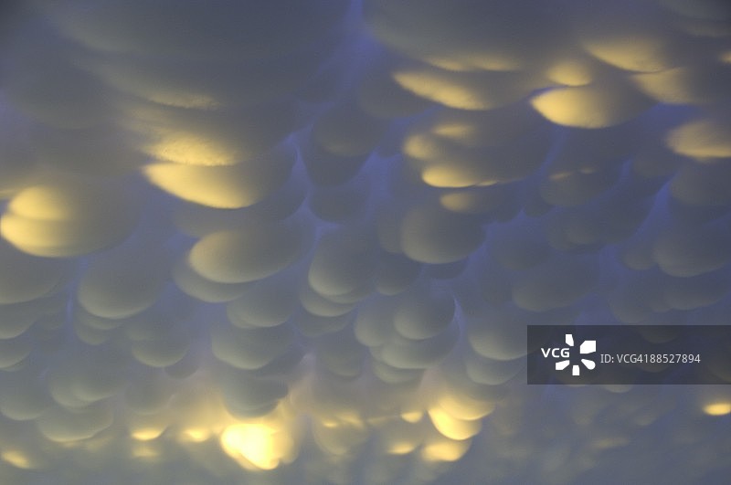 风暴后的乳状云图片素材