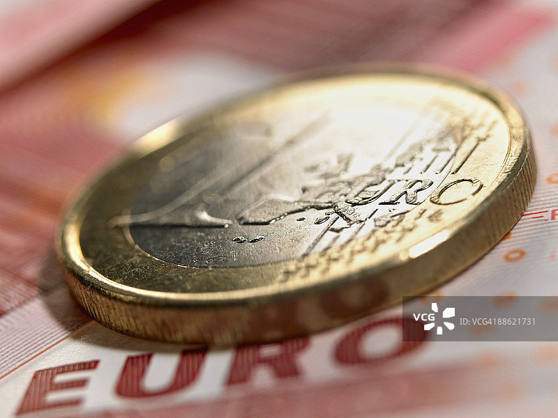 欧元硬币和货币特写图片素材