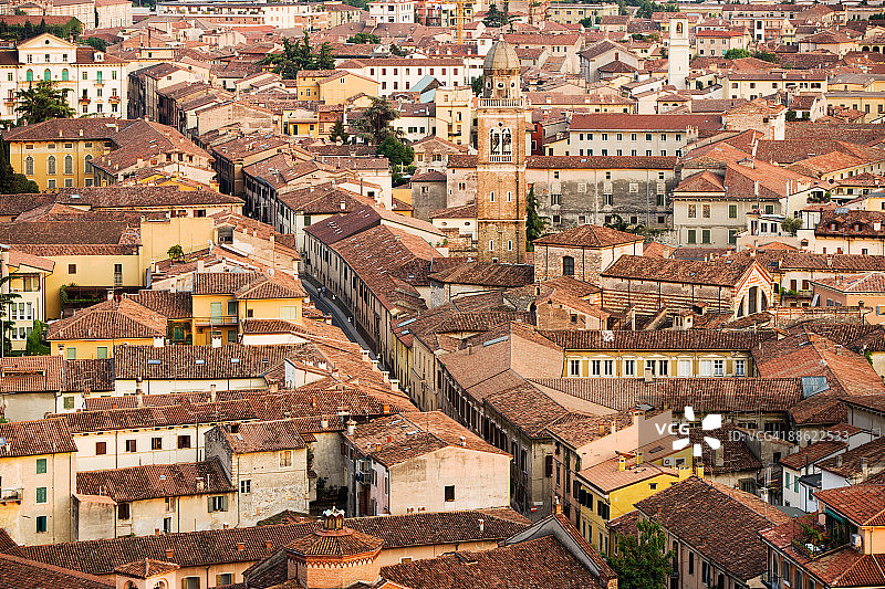 维罗纳老城的空中鸟瞰图片素材