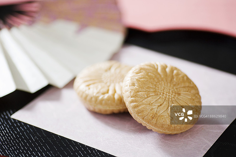 托盘上的点心图片素材